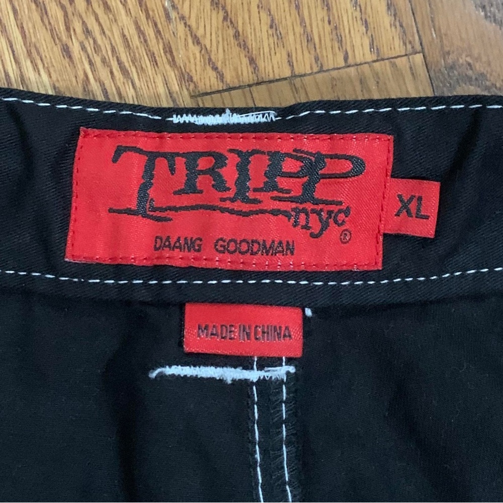 Vintage Tripp NYC Gothic Black Shorts (Size XL) - Picture 5 of 5